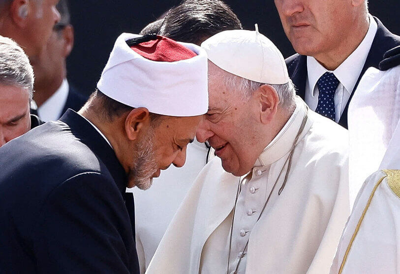 The Pope meets with the Grand Imam of al-Azhar and other Muslim leaders in Bahrain