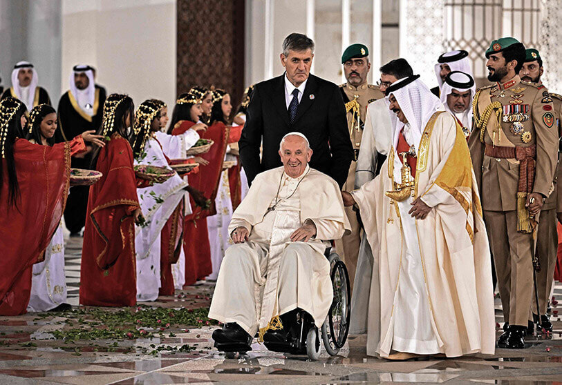 The Pope meets with the Grand Imam of al-Azhar and other Muslim leaders in Bahrain